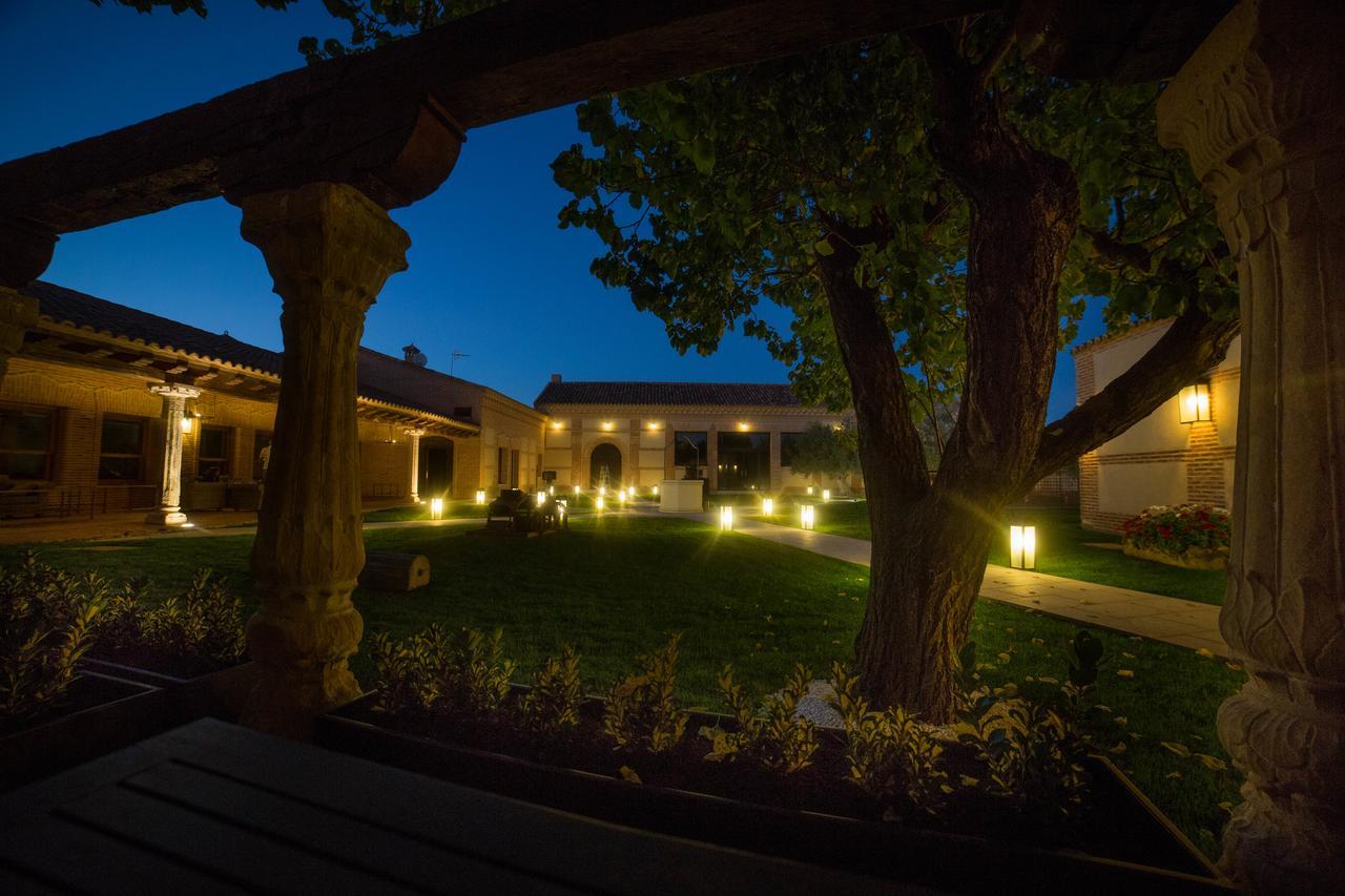 Posada Isabel De Castilla Madrigal de las Altas Torres Buitenkant foto
